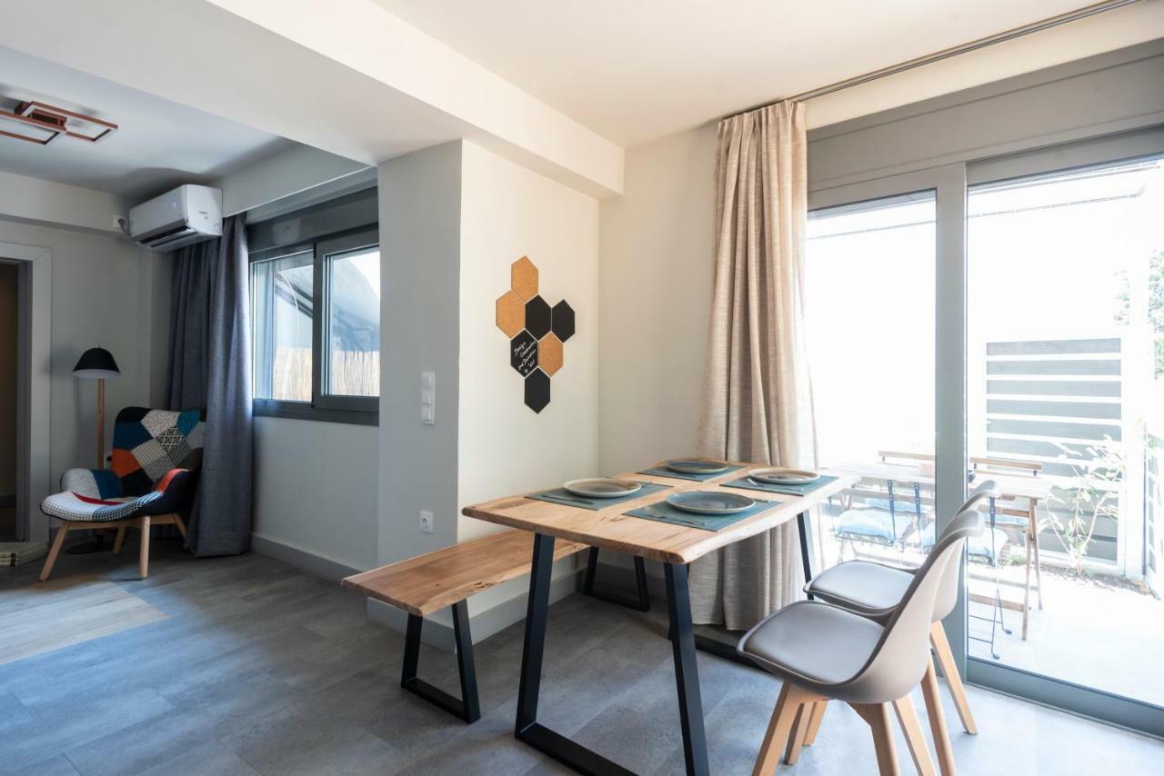 Groundfloor 2Br Apt With Smallyard Near The Heart Of กาลามาตา ภายนอก รูปภาพ