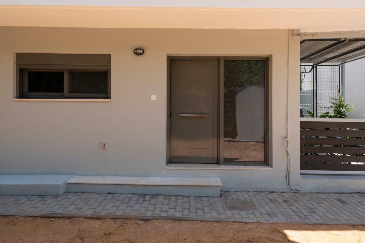 Groundfloor 2Br Apt With Smallyard Near The Heart Of กาลามาตา ภายนอก รูปภาพ